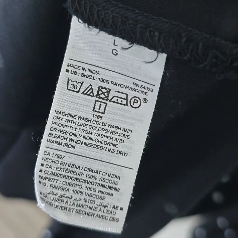 Old Navy button down blouse size large - Picture 4 of 4